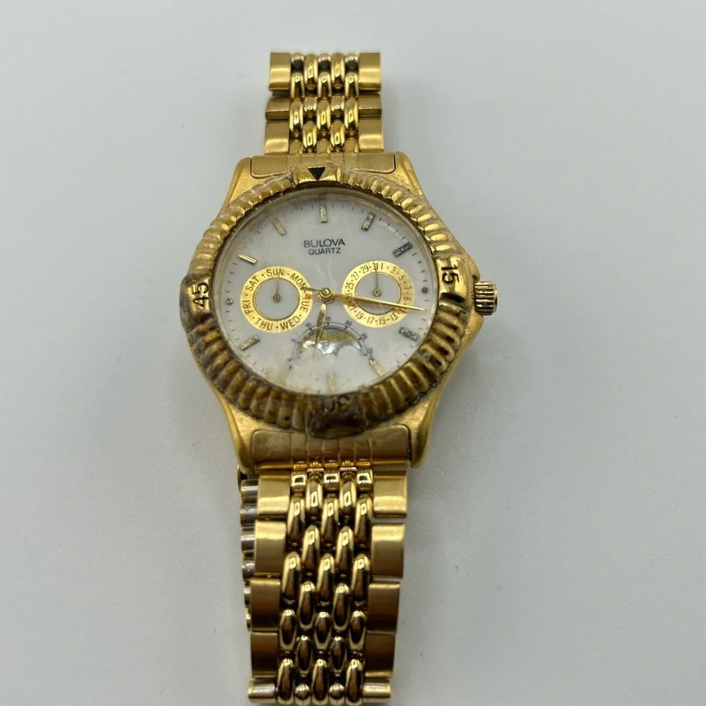 Bulova Gold Quartz water resistant Watch #570